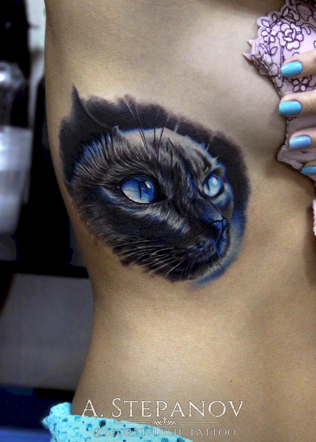 Тату кошка реализм