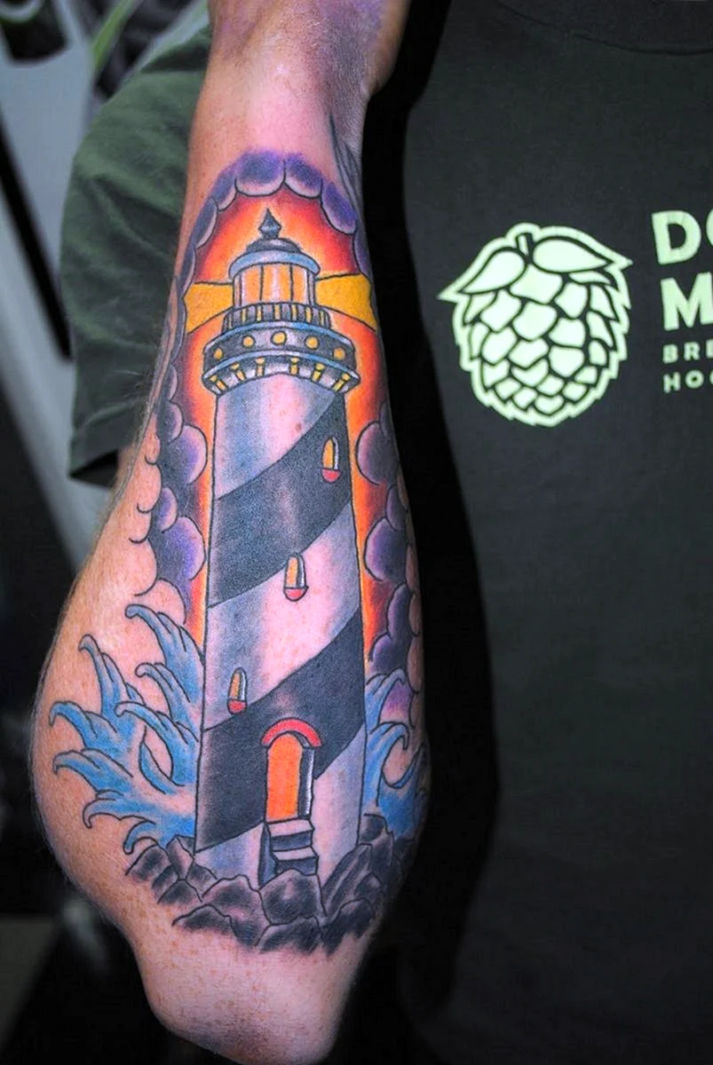 Тату Маяк на предплечье