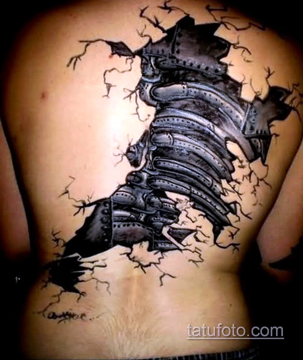 3д тату на спине