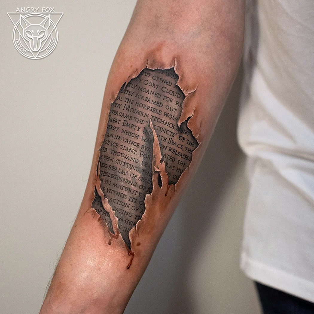 Разрыв кожи тату реализм