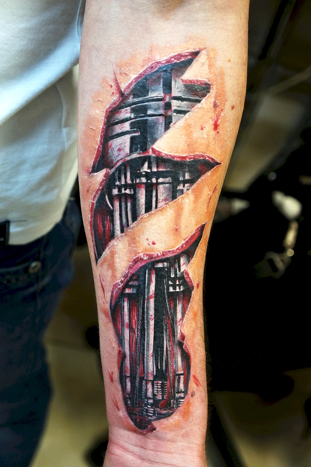 Тату биомеханика в Москве