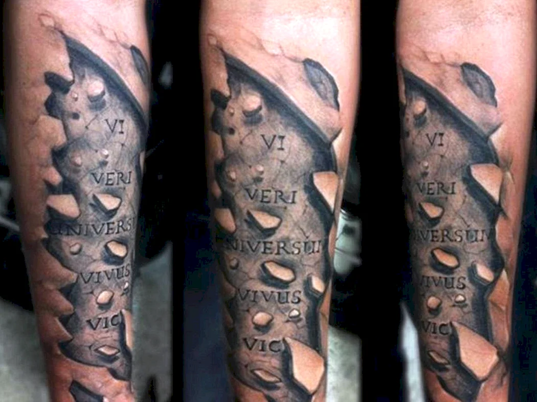 Тату потрескавшаяся кожа на руке