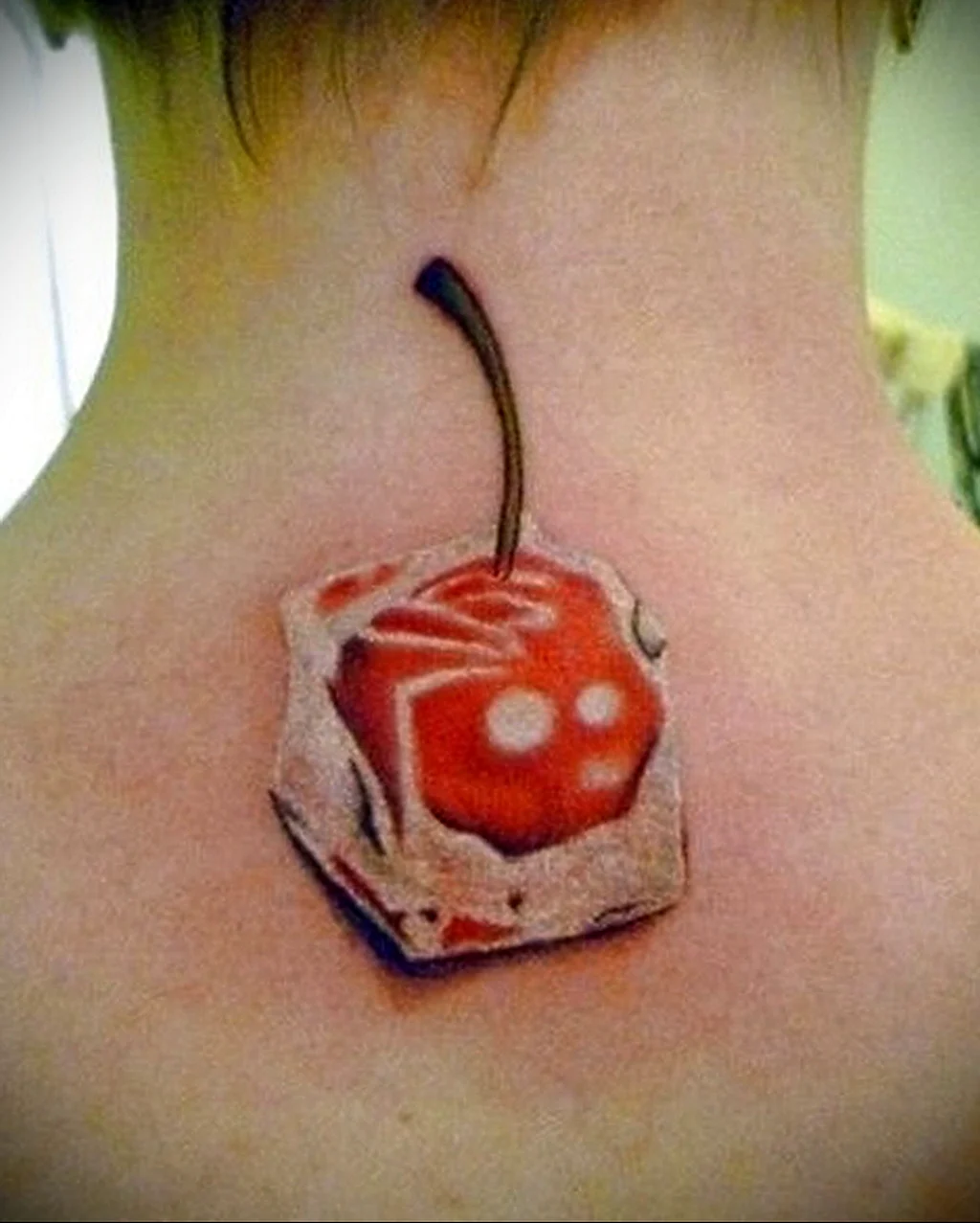 Тату для девушек сладости