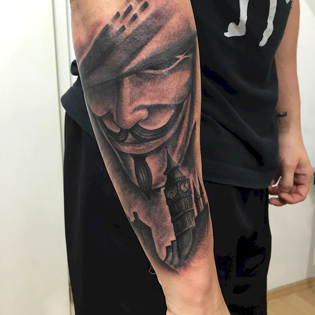 Тату маска вендетта