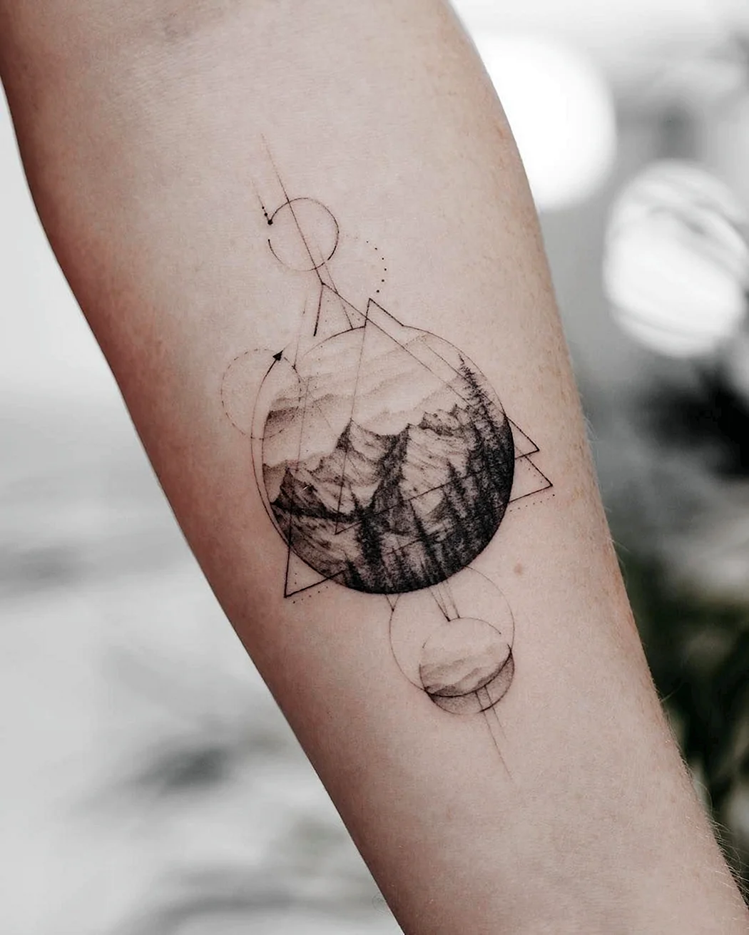 Тату горы лайнворк