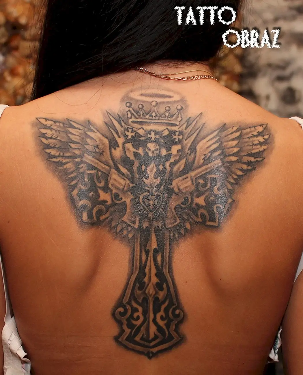 Тату армянский крест на спине