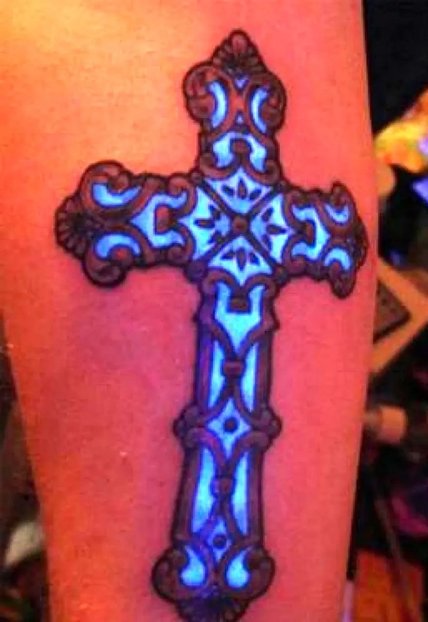 Тату крест