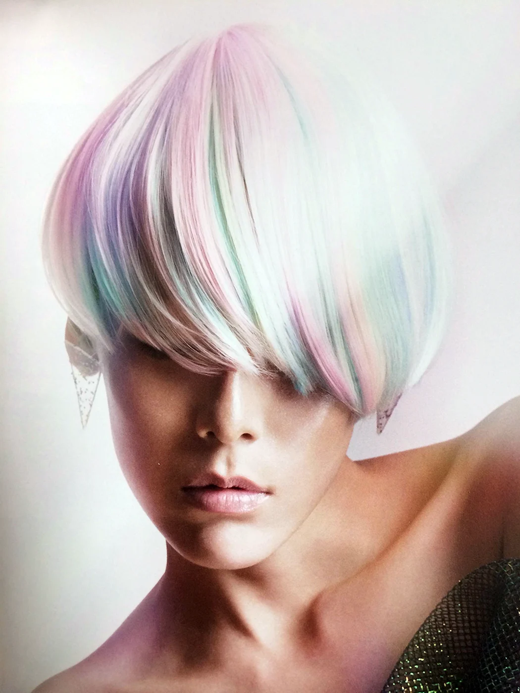 Креативное окрашивание на короткие волосы