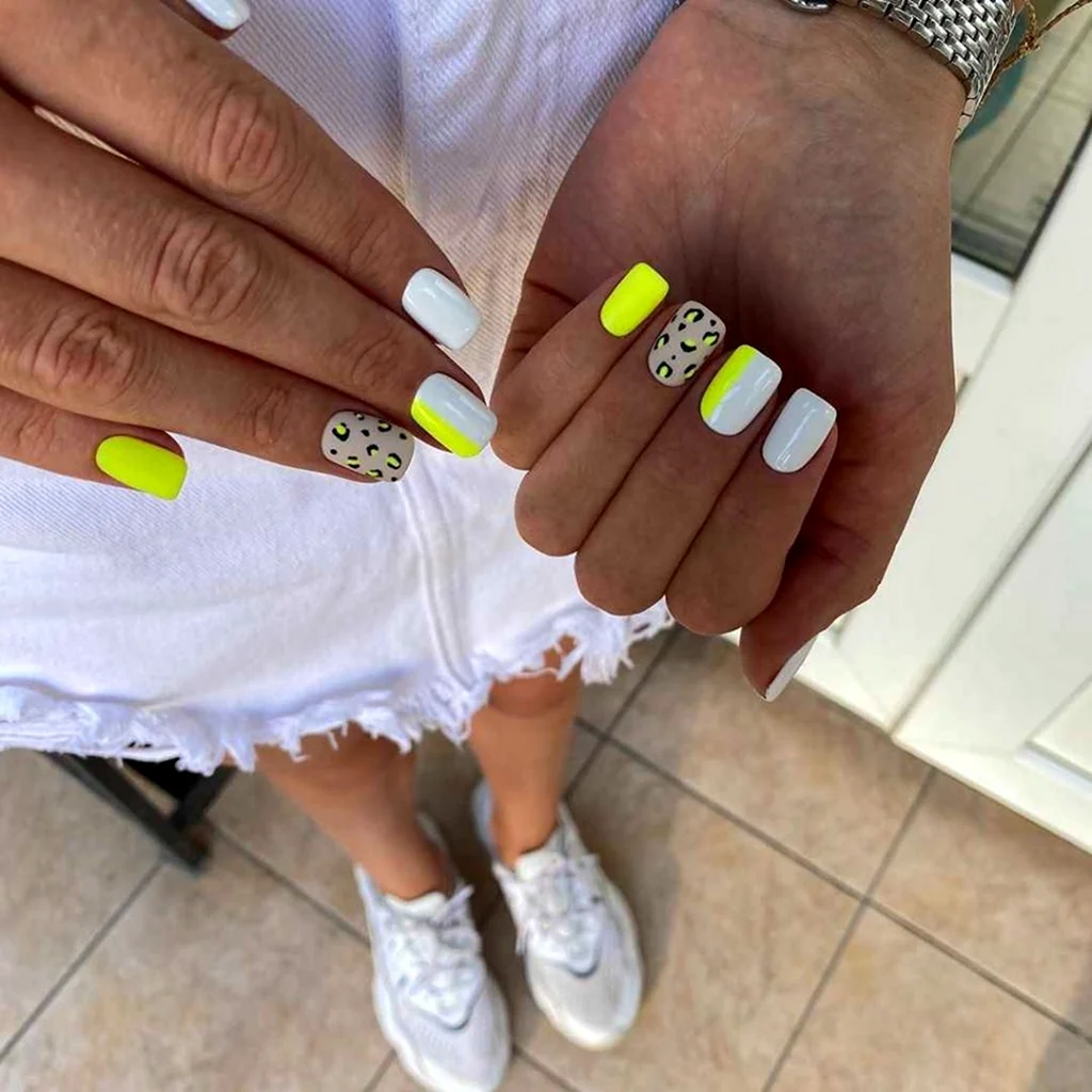 Кислотный френч 2021