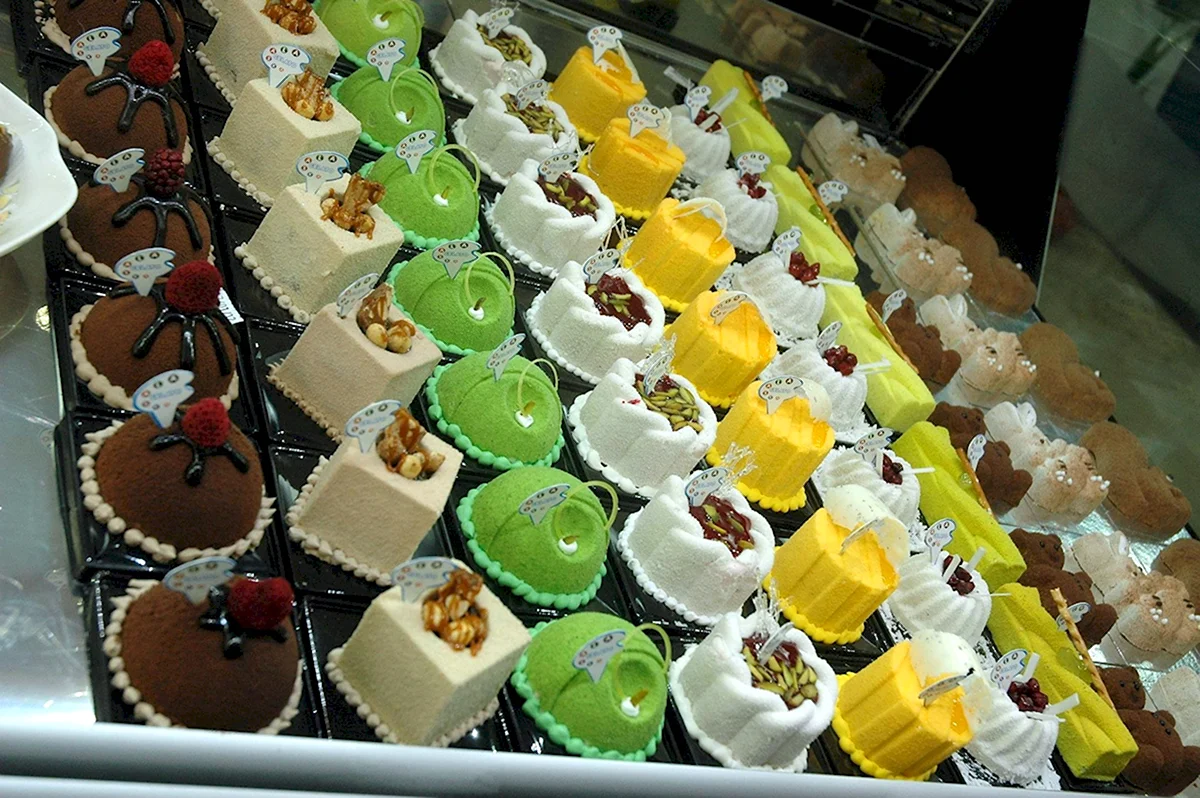 Много тортов