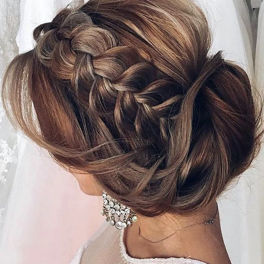 Прически с плетением