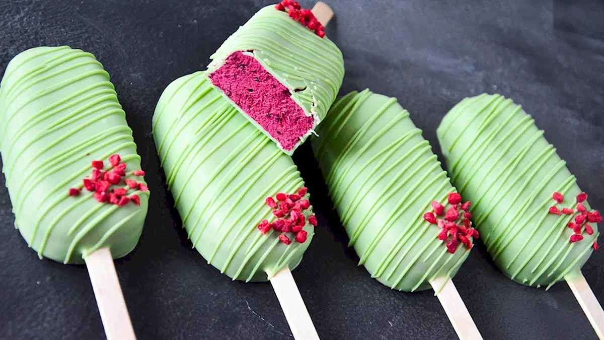 Муссовое пирожное эскимо