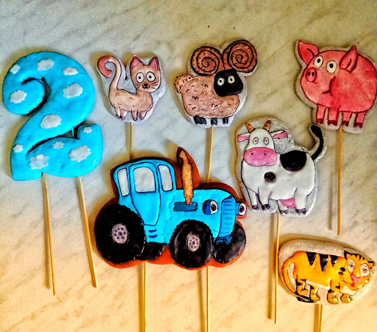 Имбирные пряники синий трактор