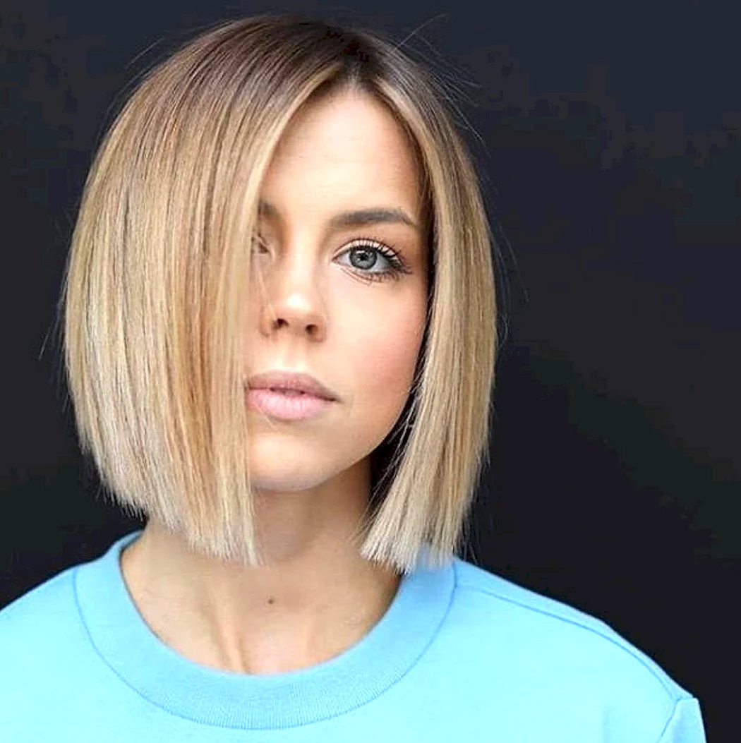 Каре Блант Боб 2020 блонд