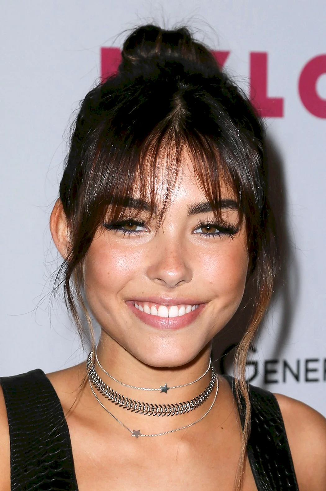 Мэдисон бир с челкой