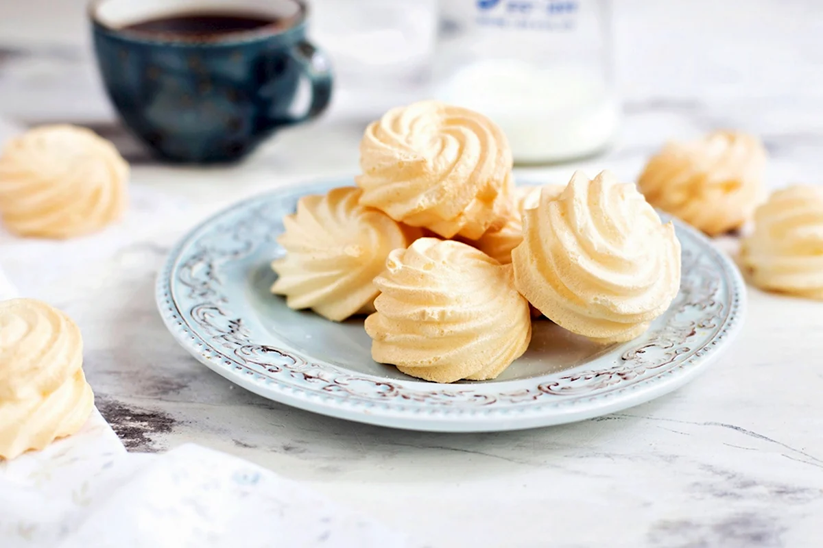 Пирожное безе меренги