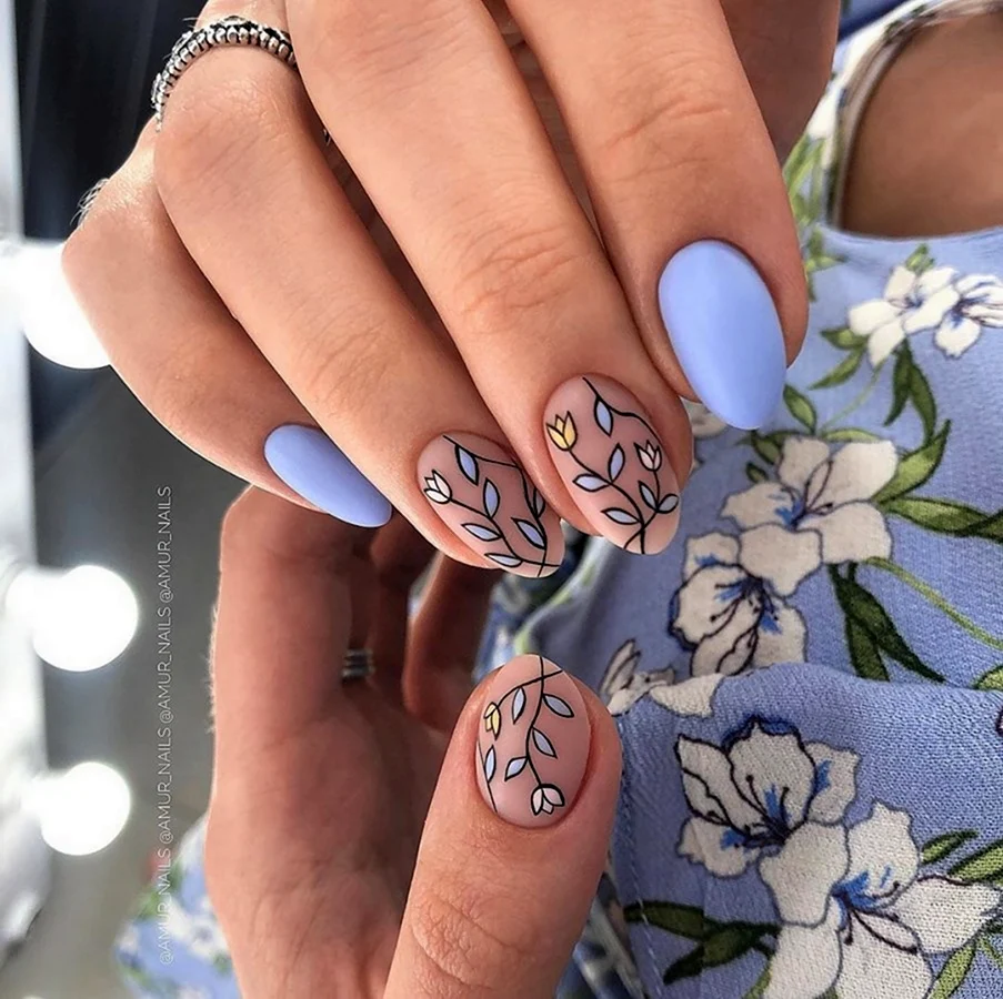 Весенний маникюр на короткие овальные