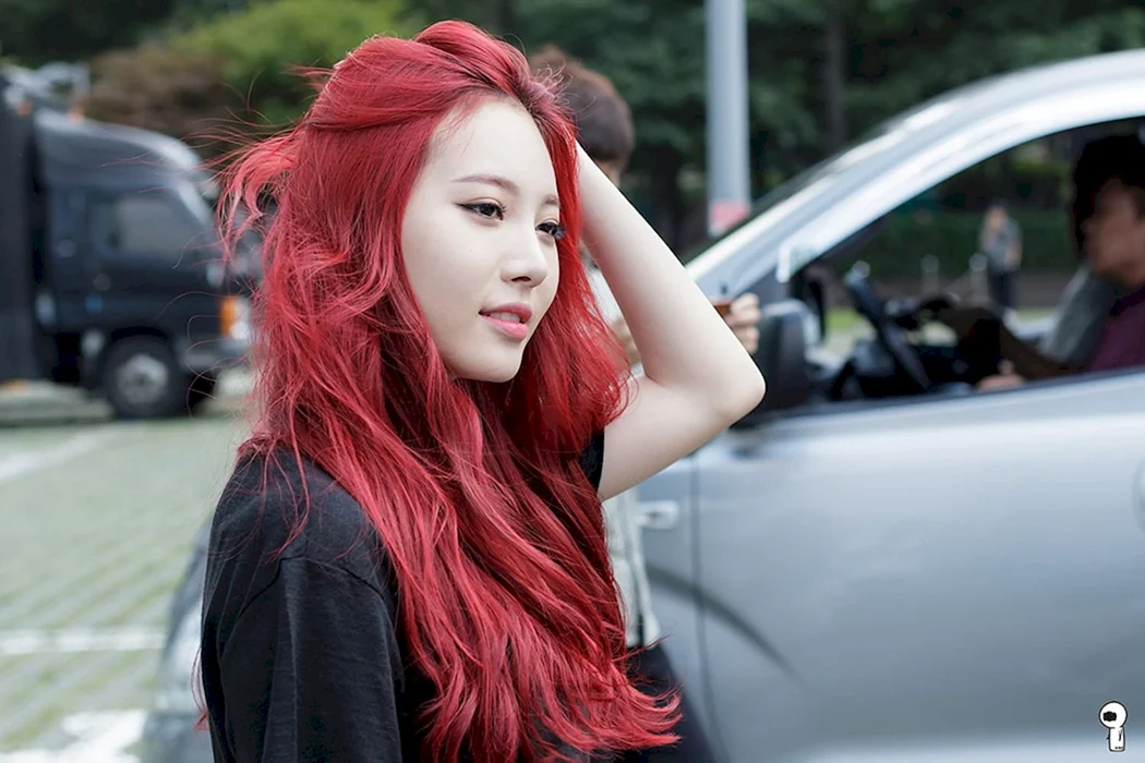 Kim Yura Red hair
