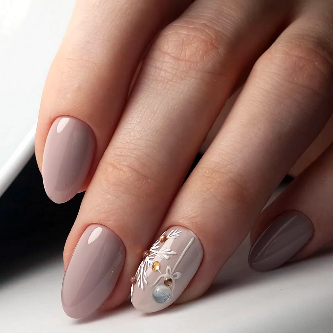 Нежный маникюр