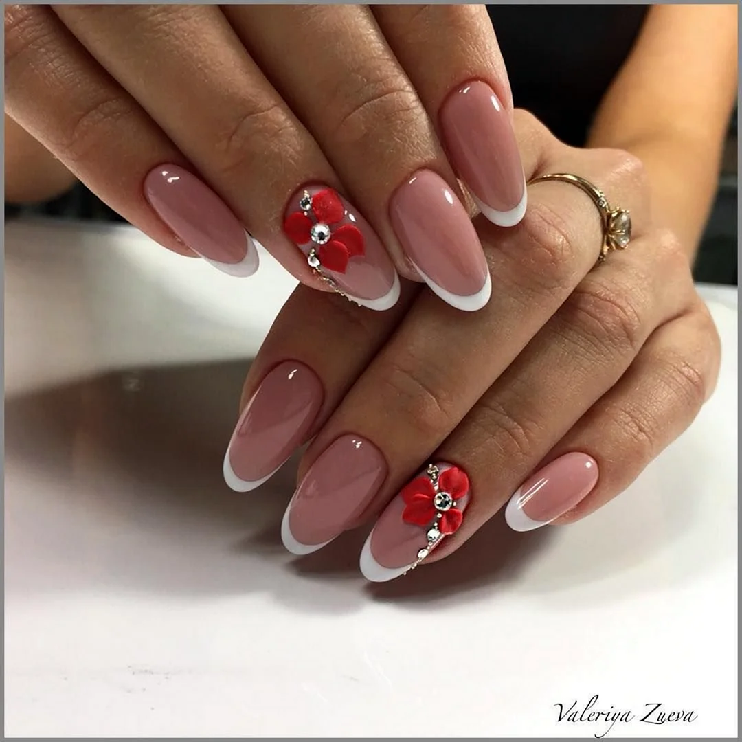 Френч красный с белым