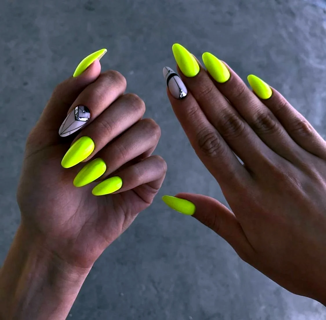 Ногти яркие летние