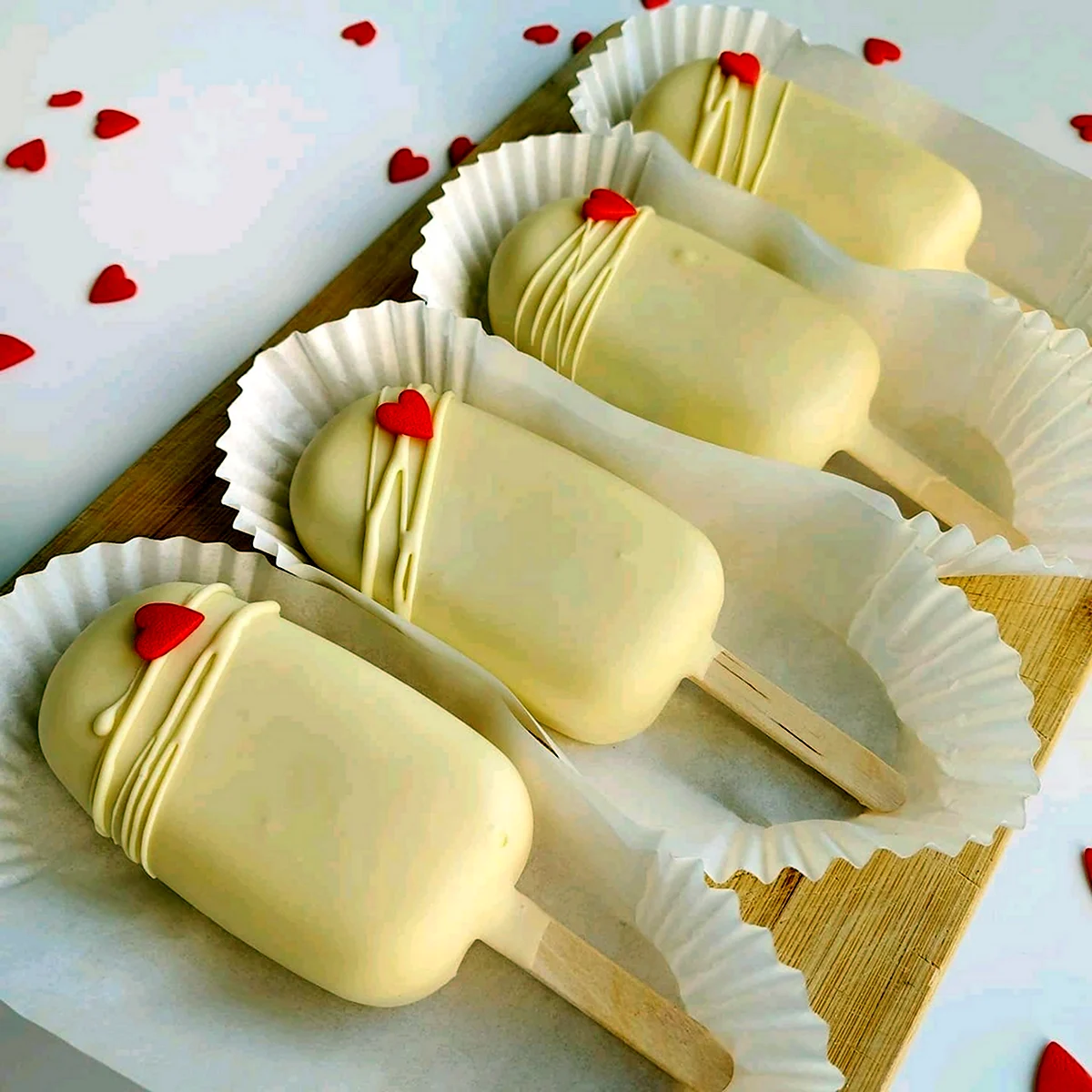 Муссовое пирожное эскимо