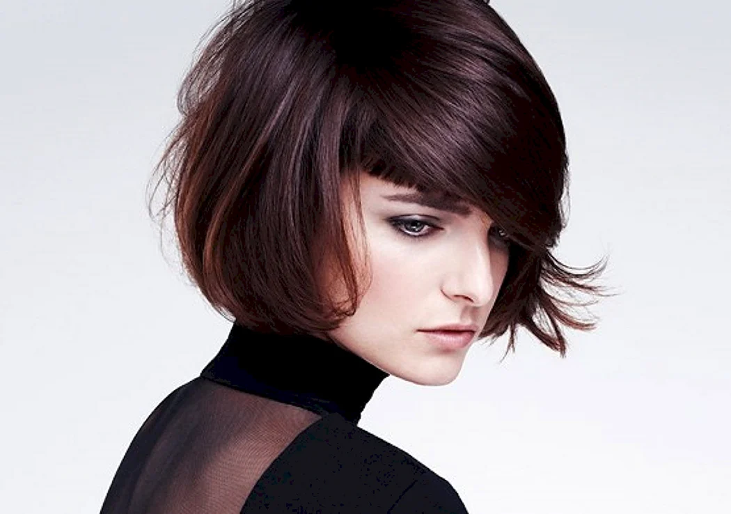 Стрижки женские