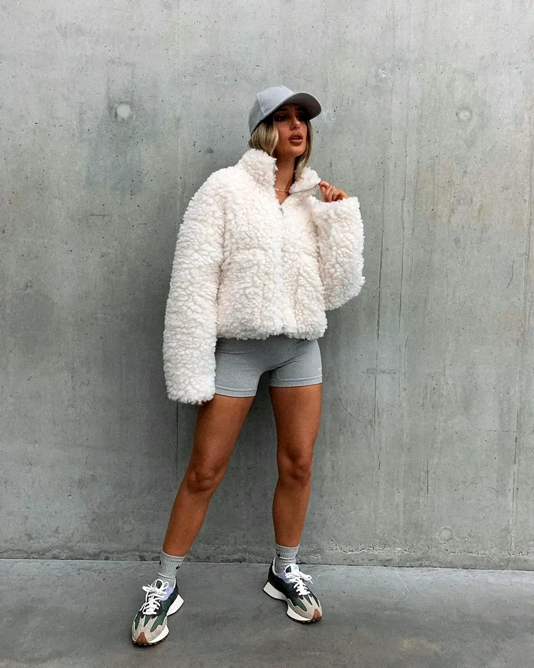 Teddy fur Jacket белая