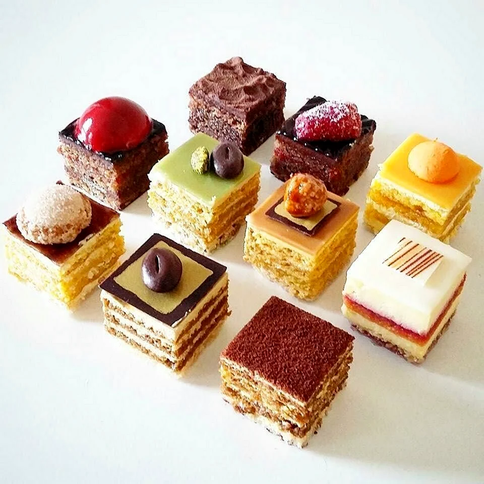 Птифур Захер