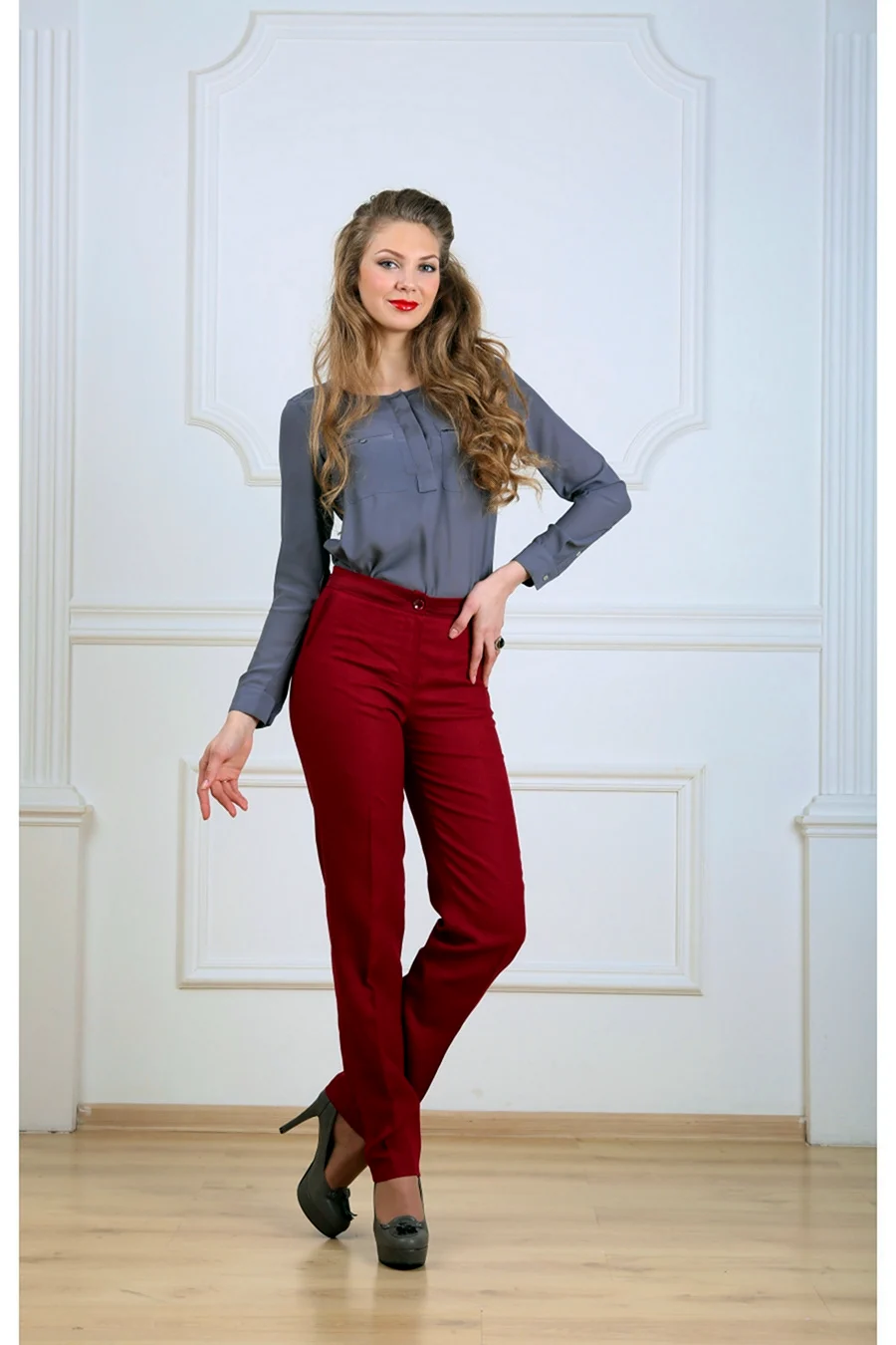 Блузки к бордовым брюкам