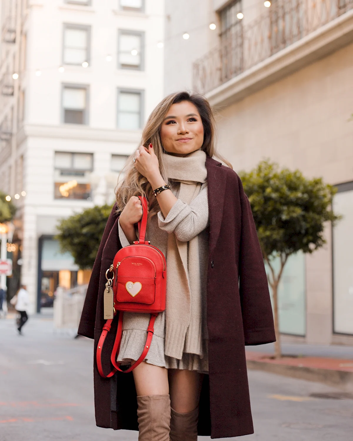 Пальто с рюкзаком