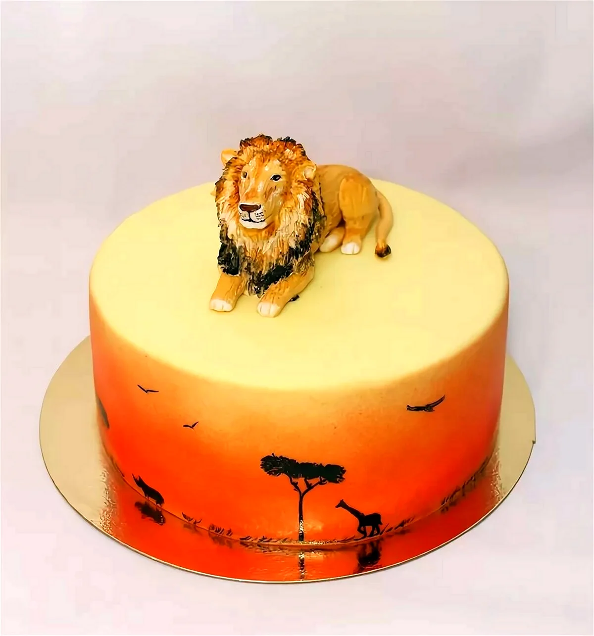 Муссовый торт со львом