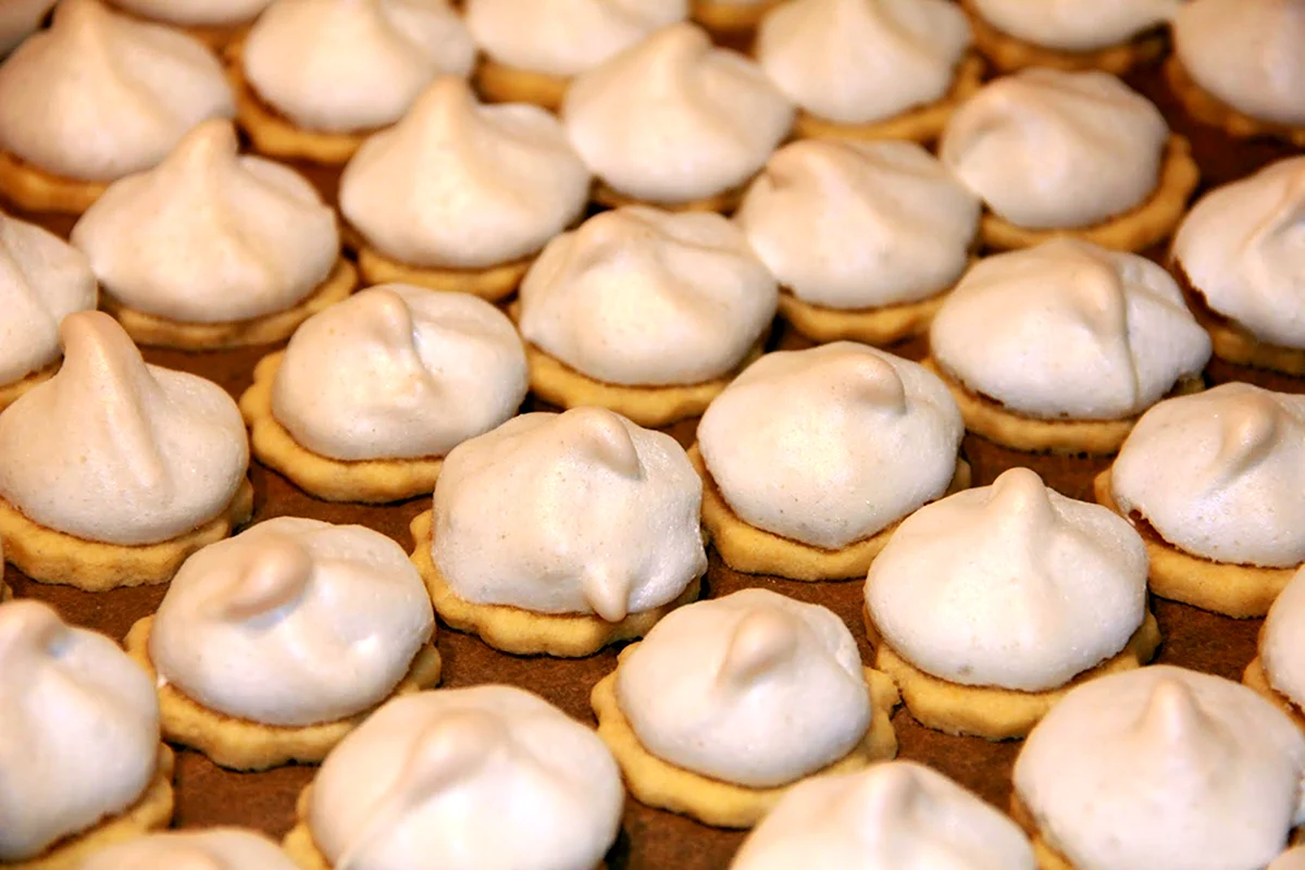 Песочное печенье с меренгой