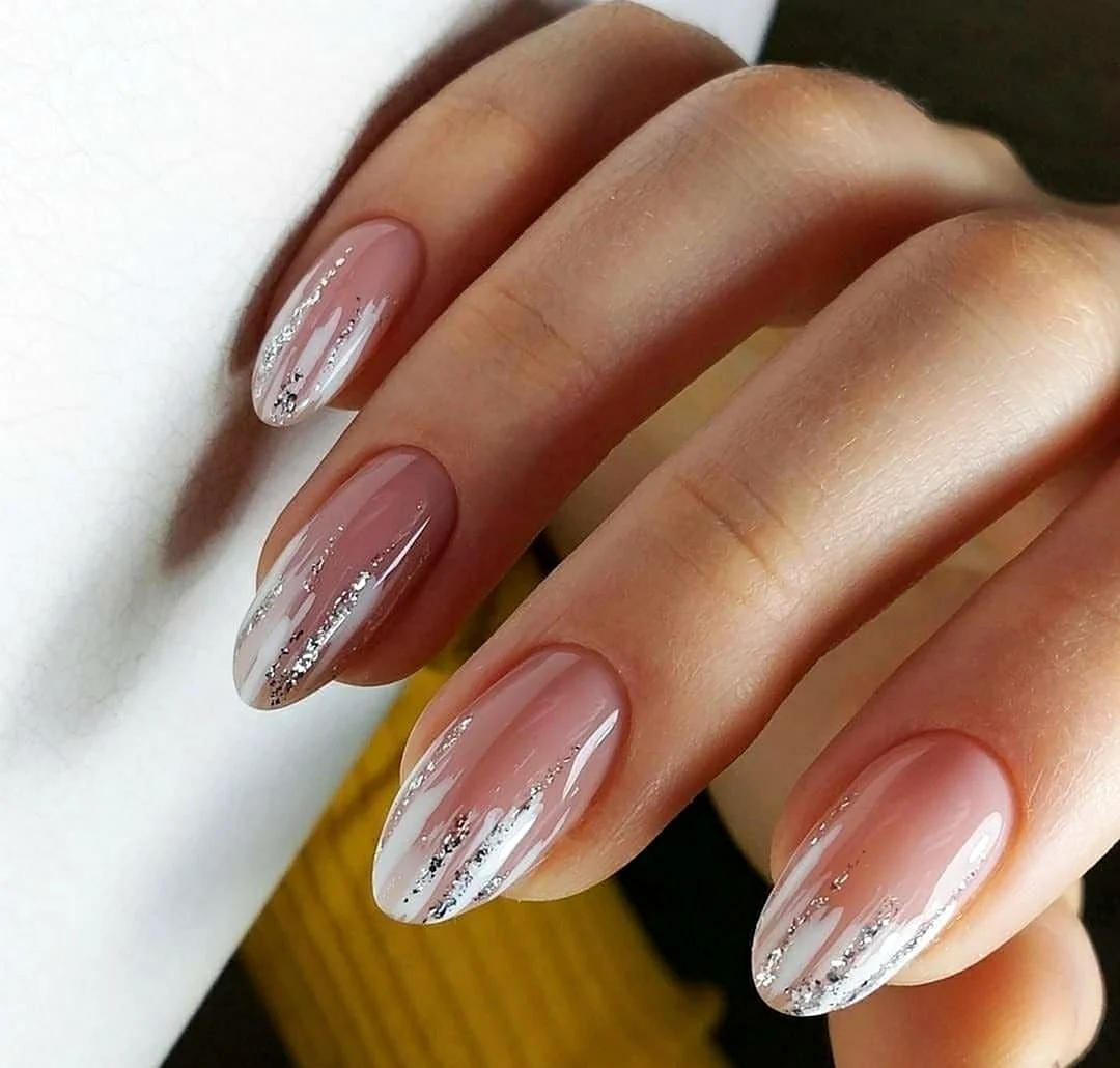 Ногти овальные дизайн