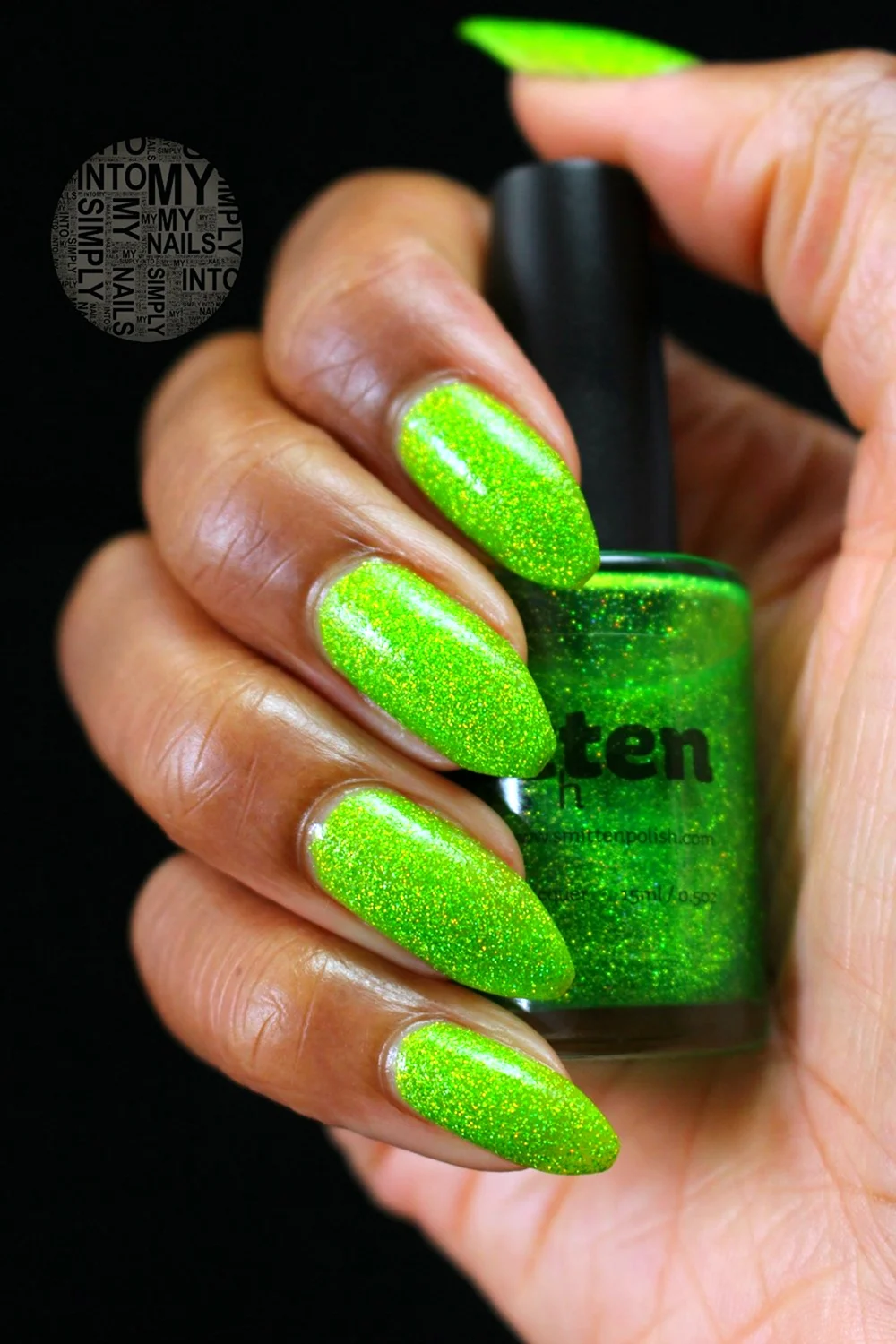 Изумрудный гель лак с шиммером