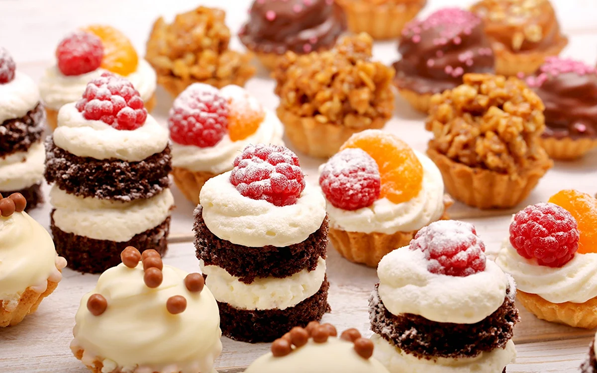 Красивые пирожные