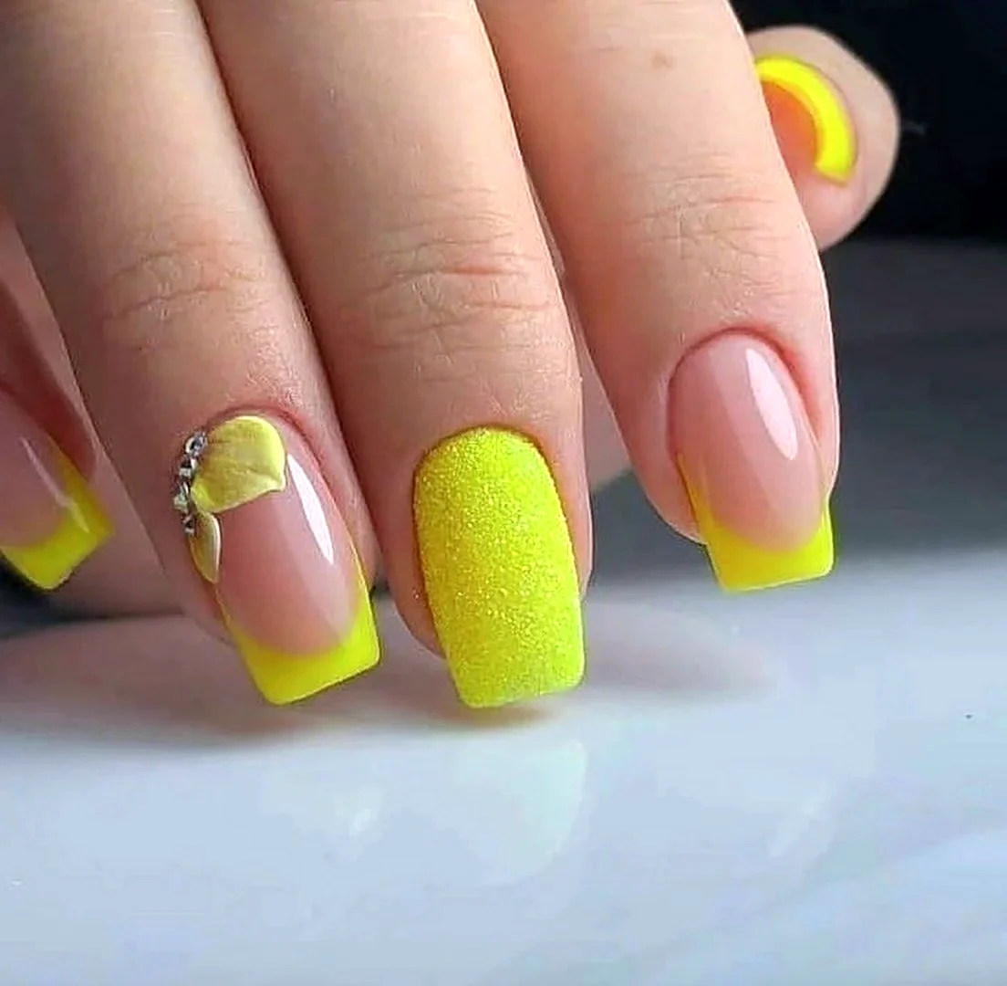 Желтый френч 2021