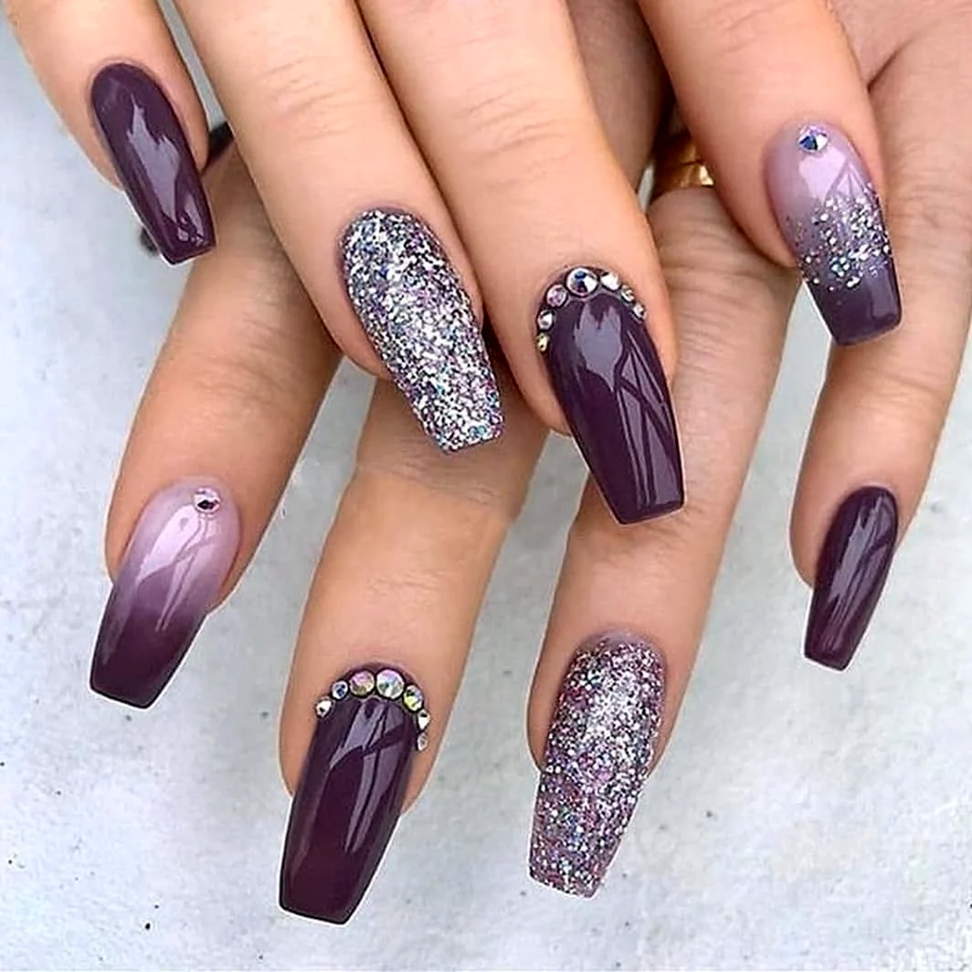 Маникюр в сливовых тонах