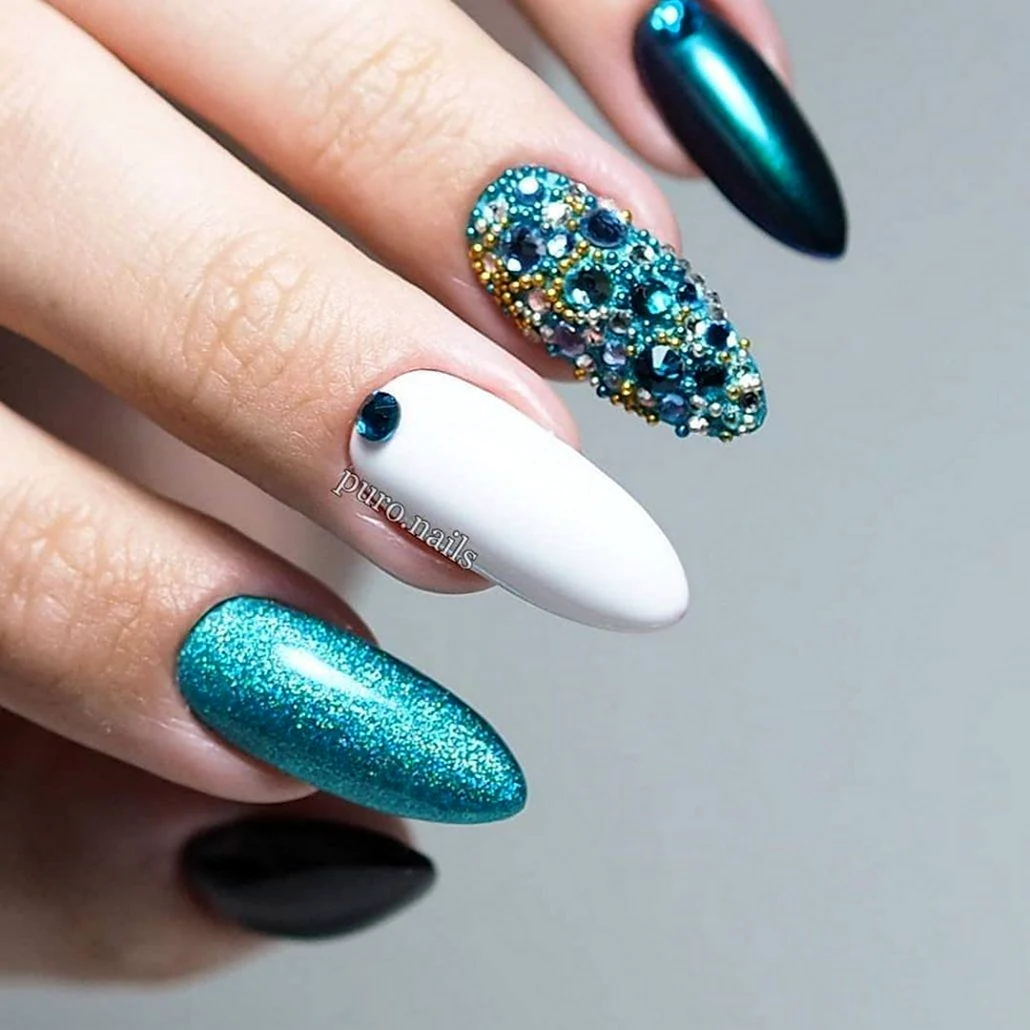 Ногти с втиркой и блестками