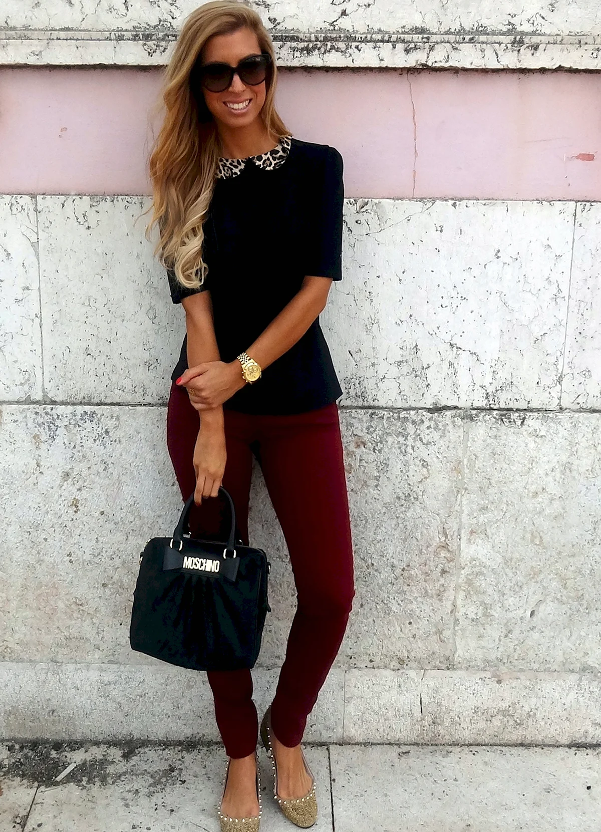 Образ с бордовыми брюками