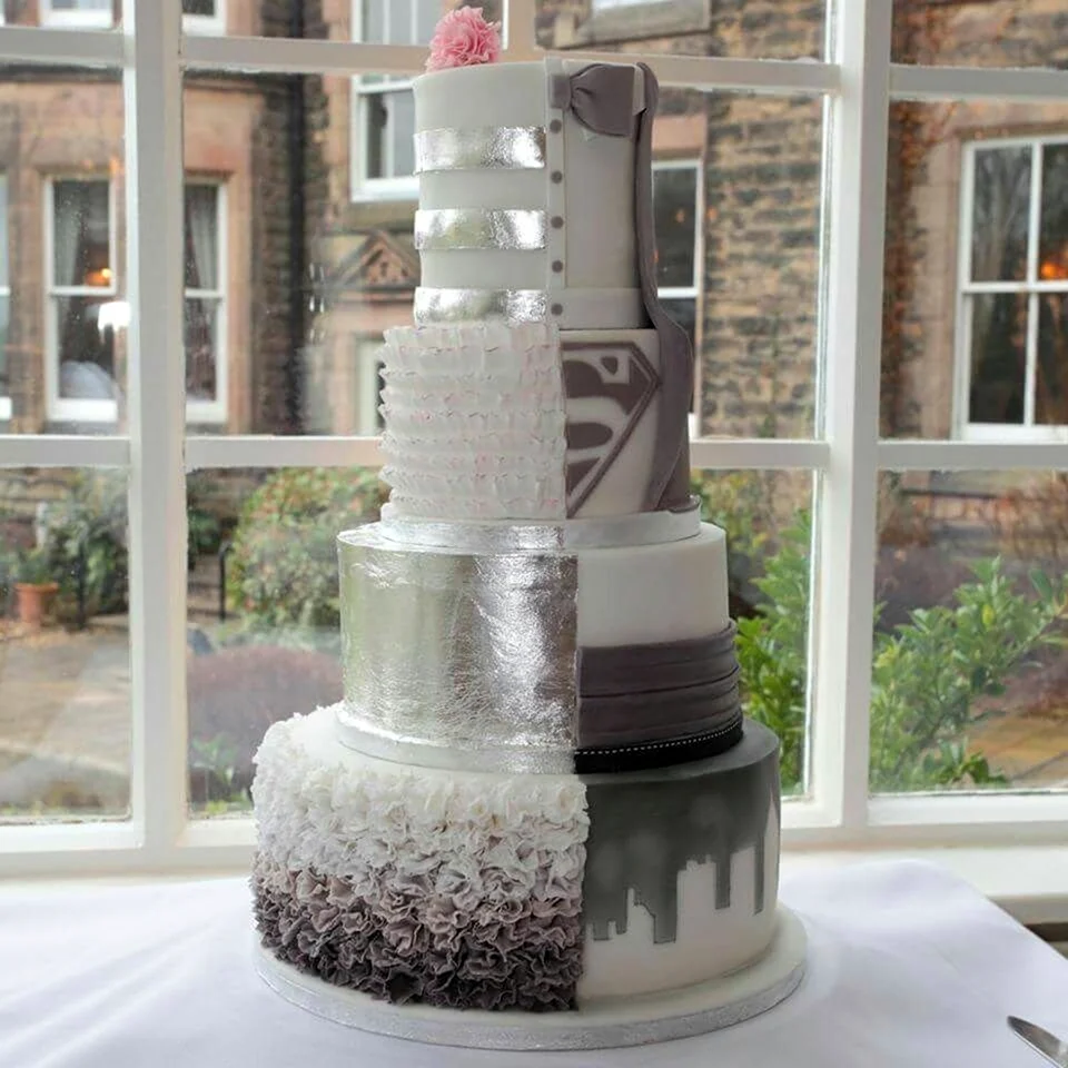 Светло серый торт