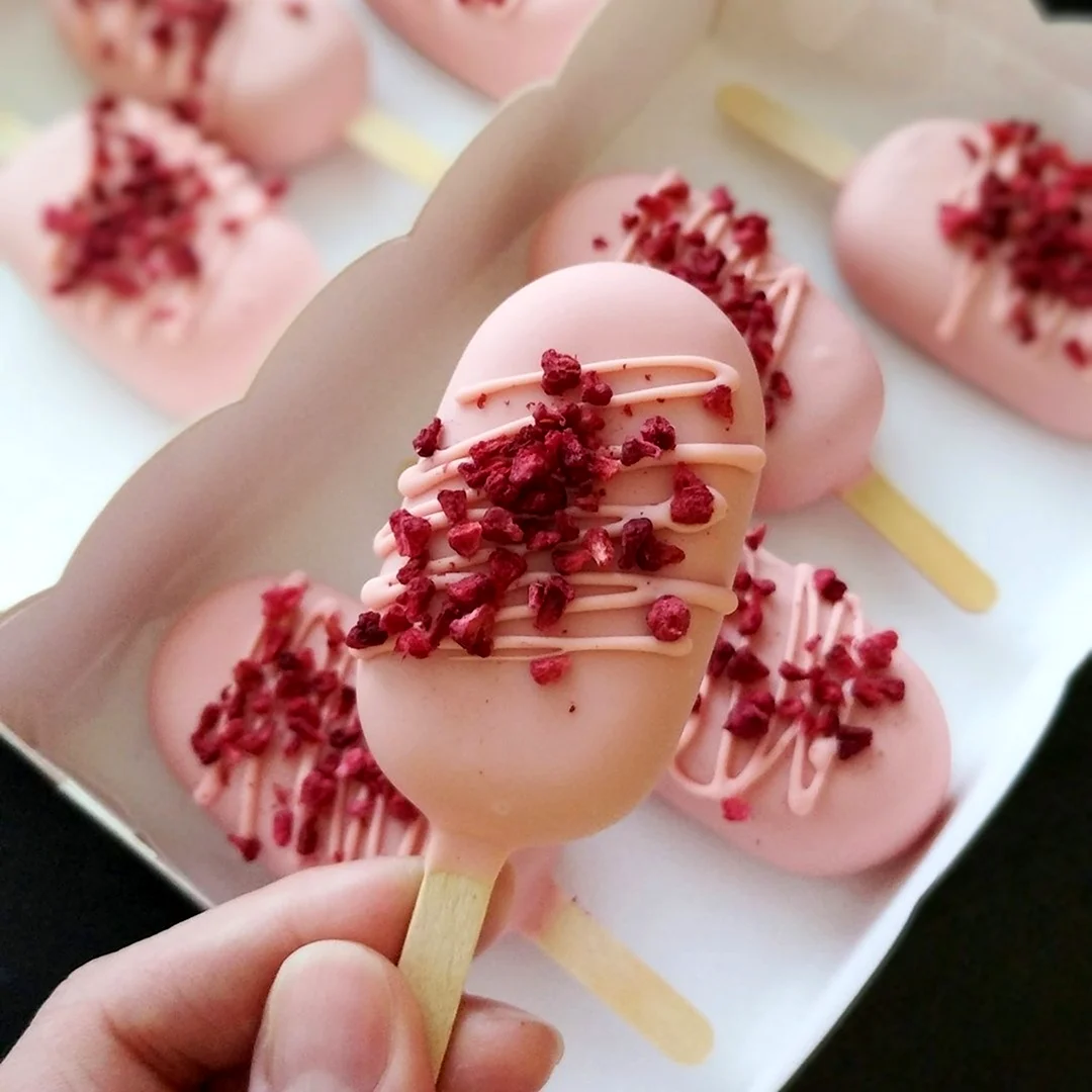 Пирожные эскимо красный бархат