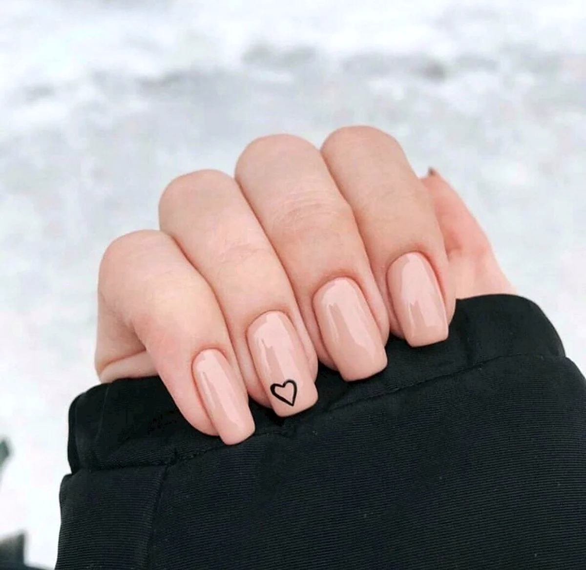 Квадратный маникюр для подростков