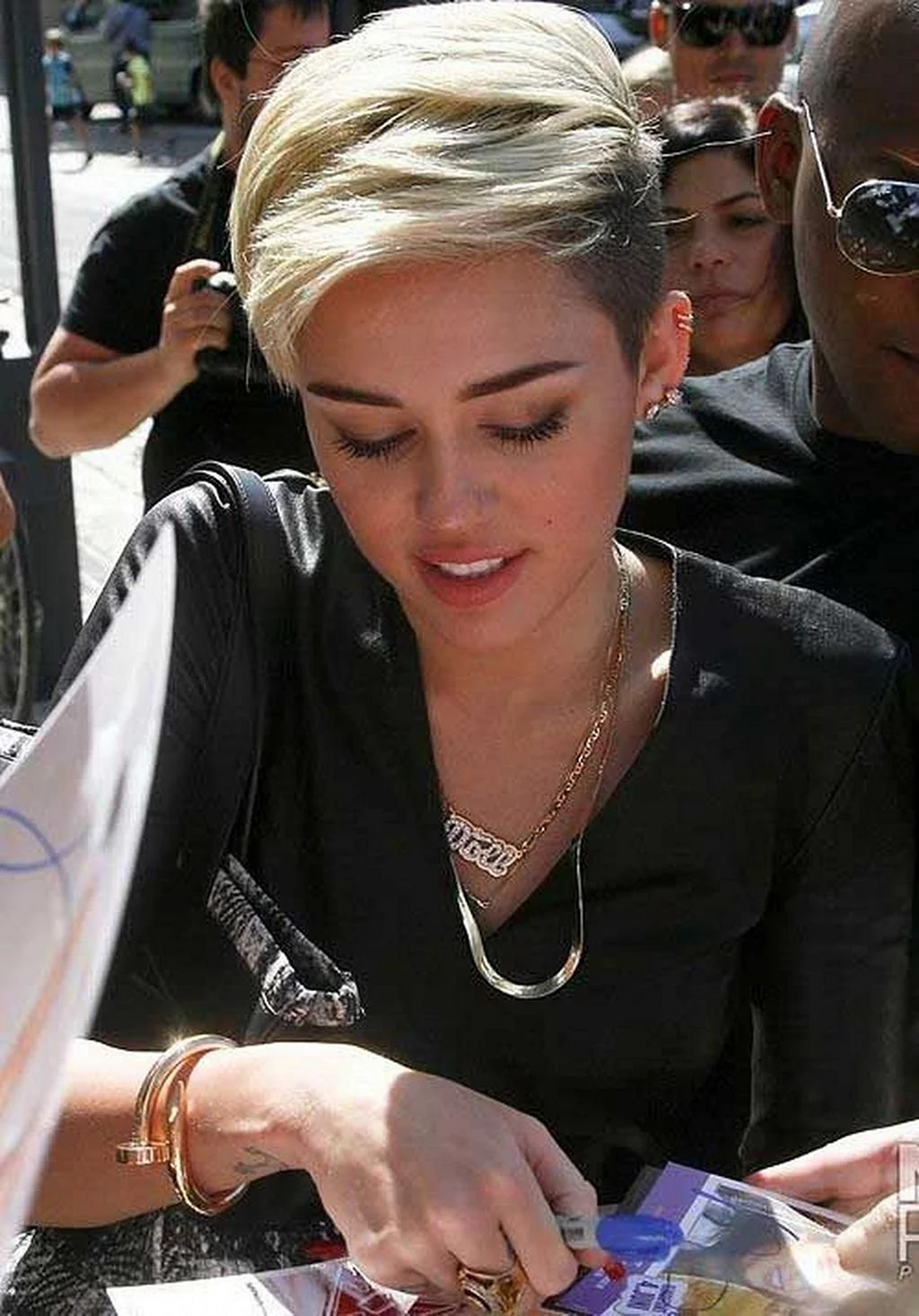 Майли Сайрус Пикси