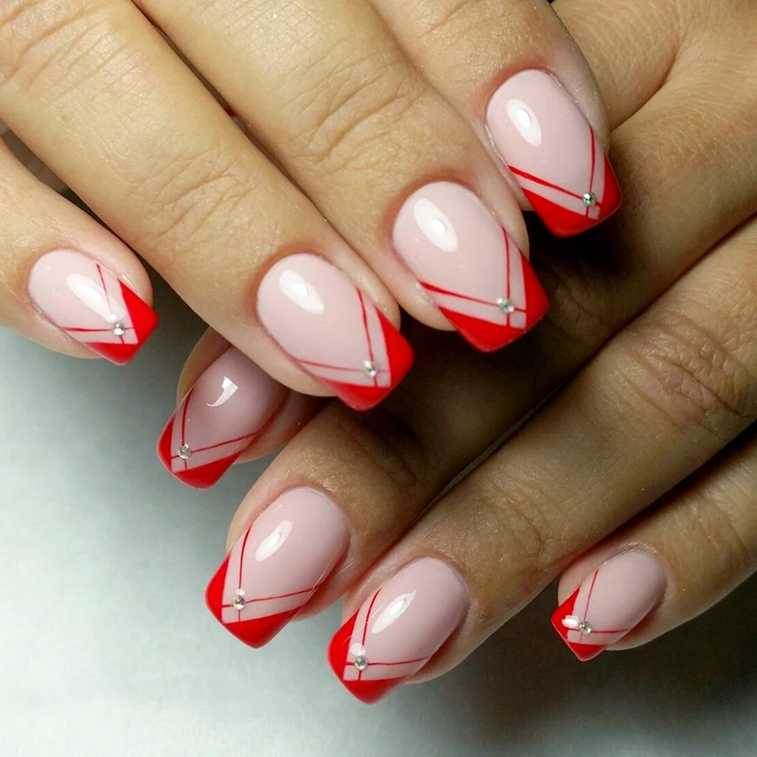 Красный треугольный френч