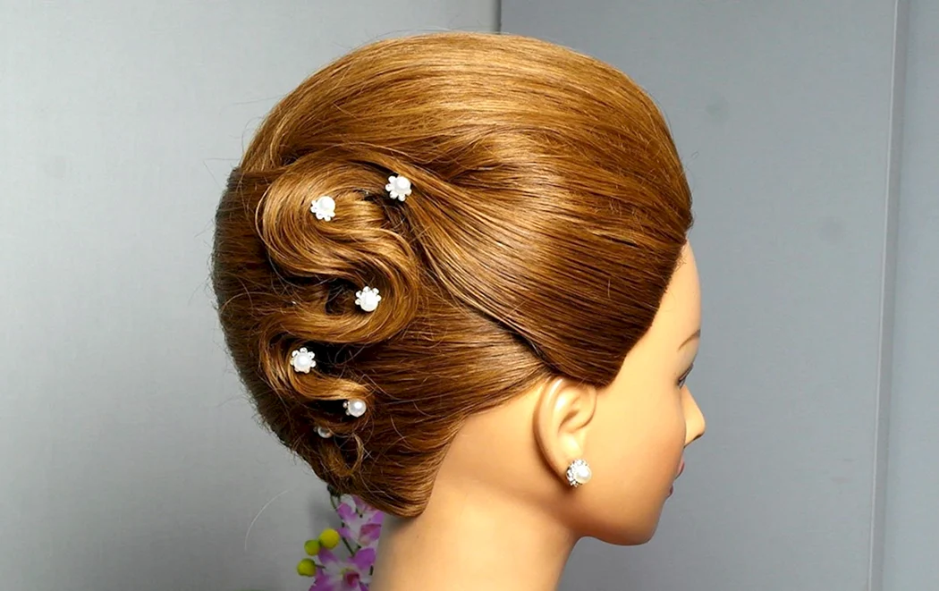 Причёска Ракушка на средние волосы