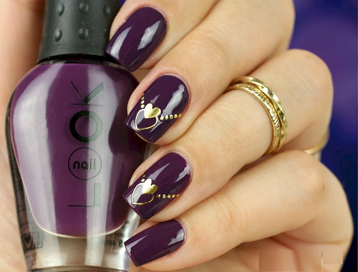 Сливовый маникюр 2022