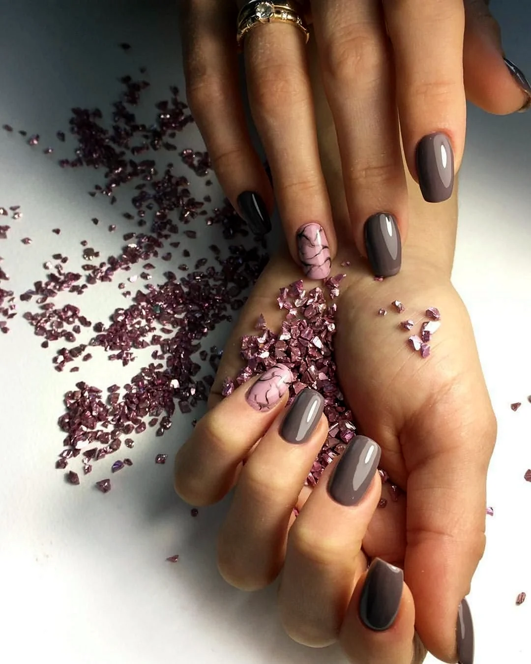 Красиво сфотканный маникюр