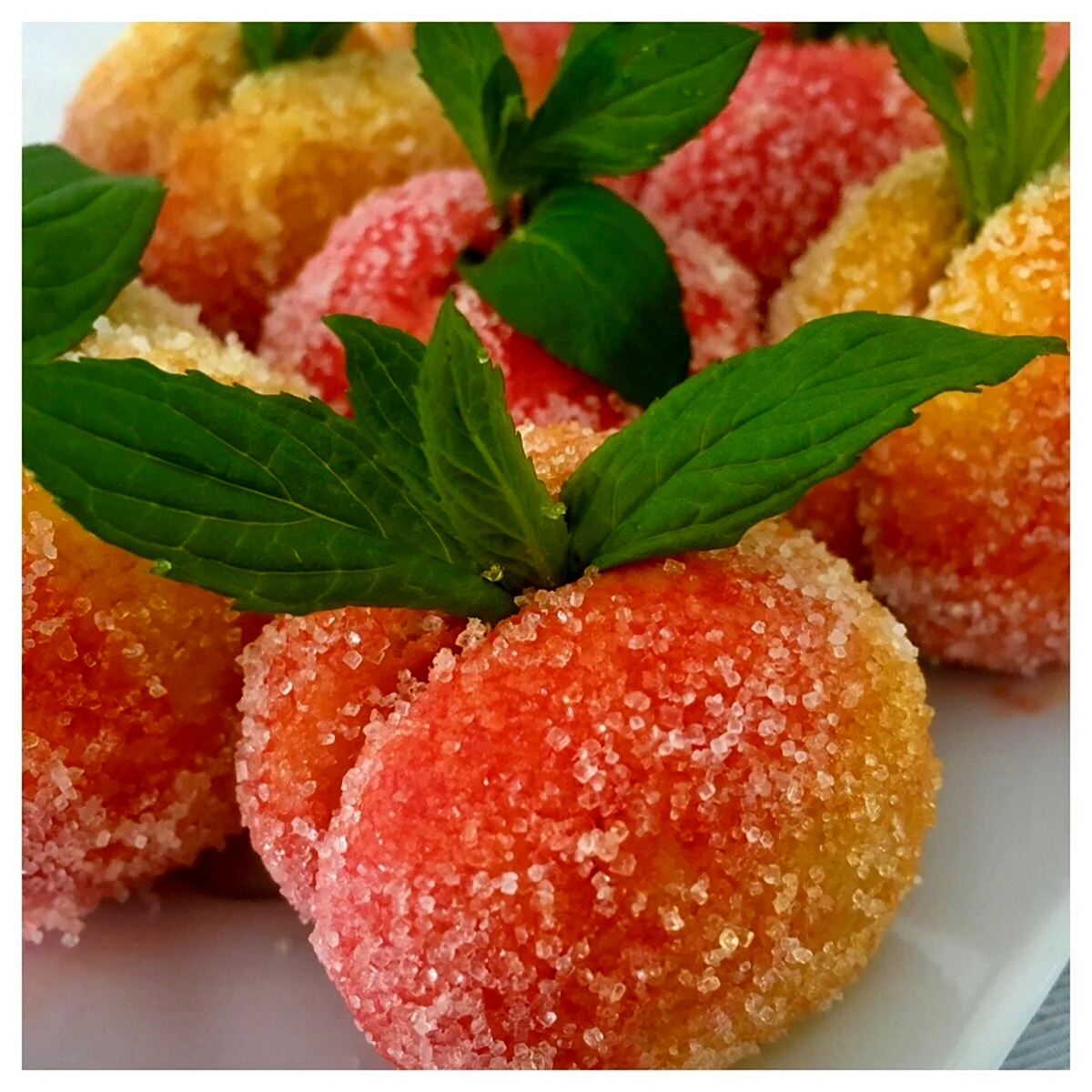 Итальянский десерт персик