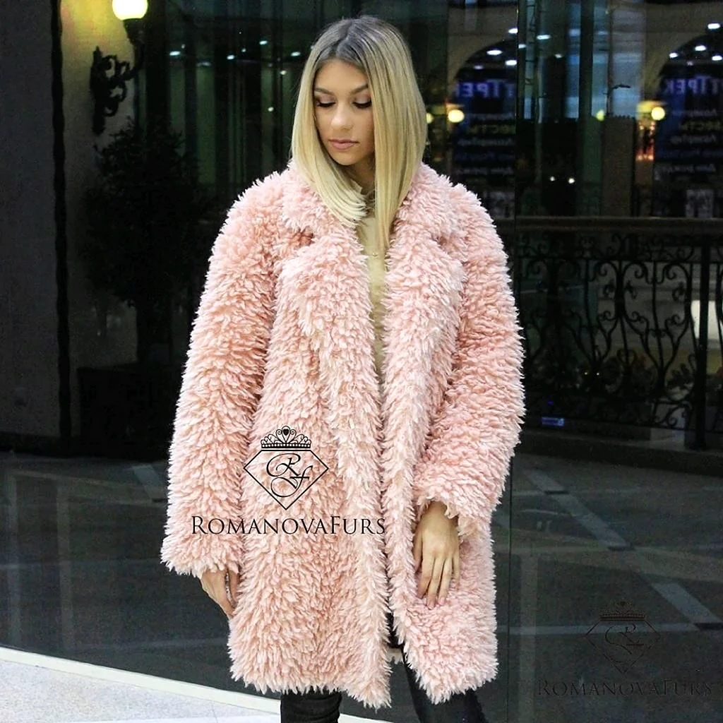Шуба оверсайз из искусственного меха